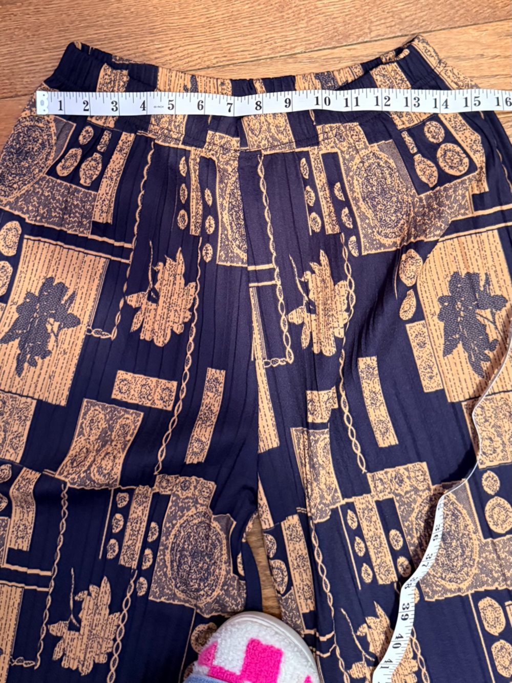 Wide-Leg Navy Pants with Gold Print - Picture 4 of 5